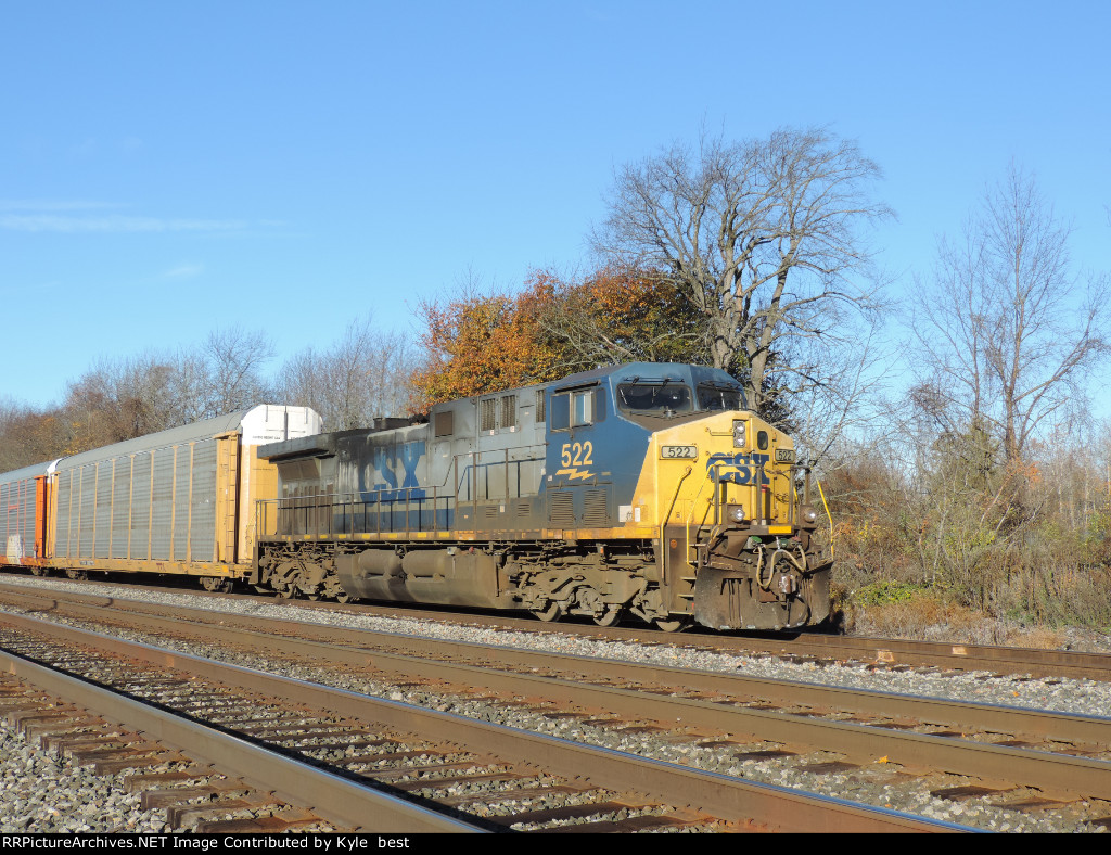 CSX 522 on M561